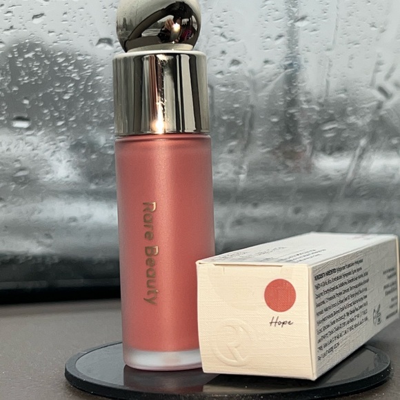 Rare Beauty - HOPE Soft Pinch Liquid Blush - Picture 2 of 8